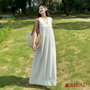 nguoi mac ao linen trong khong gian thien nhien.jpg