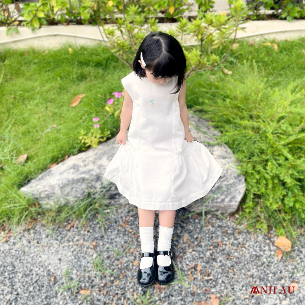 đầm thuê hoa bé gái