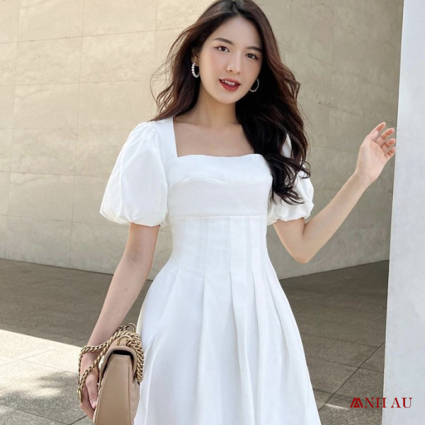 đần tiệc cưới cúp ngực